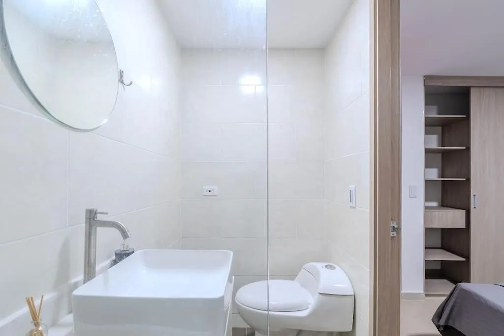 Apartamento Centrico En Laureles Con Piscina 301 Medellín Colombia